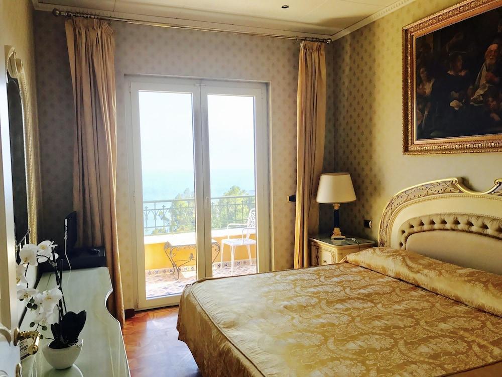 Hotel Villa Riis تاورمينا المظهر الخارجي الصورة