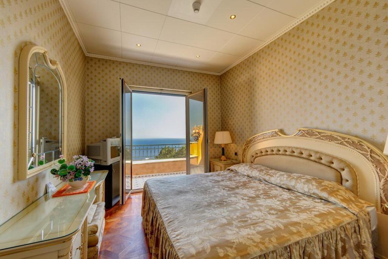 Hotel Villa Riis تاورمينا المظهر الخارجي الصورة
