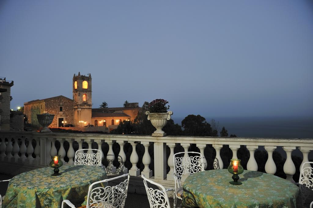 Hotel Villa Riis تاورمينا المظهر الخارجي الصورة