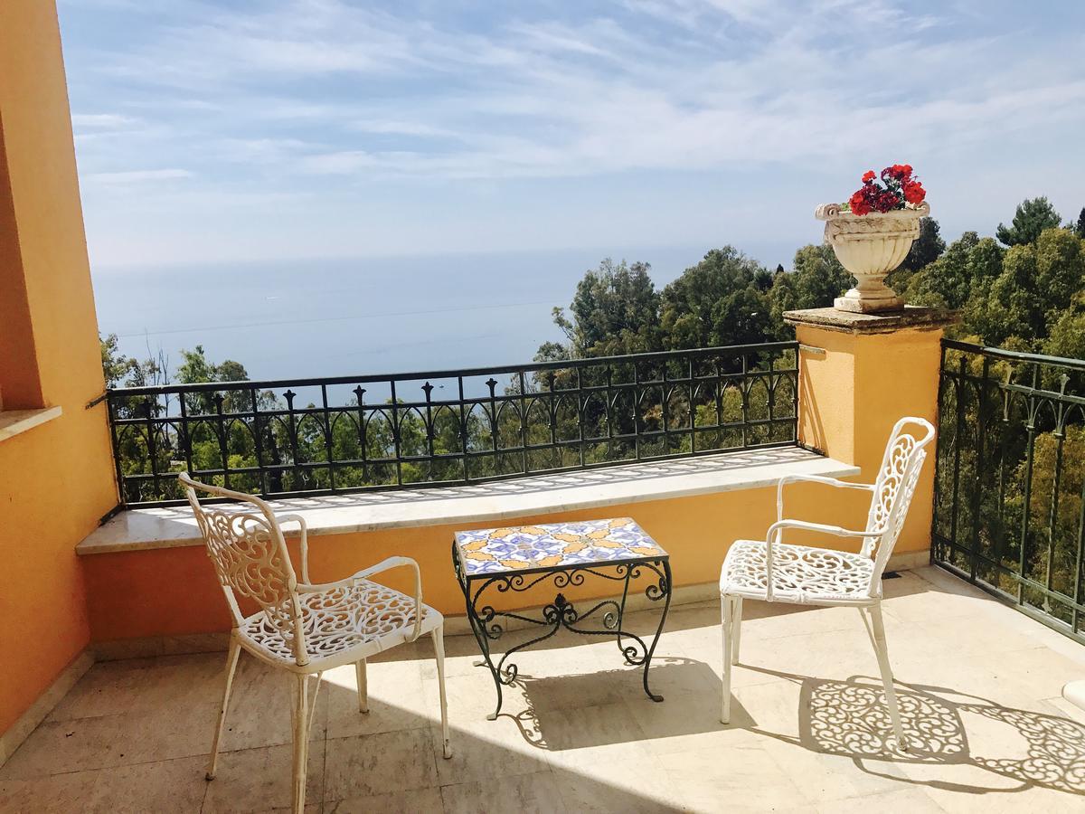 Hotel Villa Riis تاورمينا المظهر الخارجي الصورة
