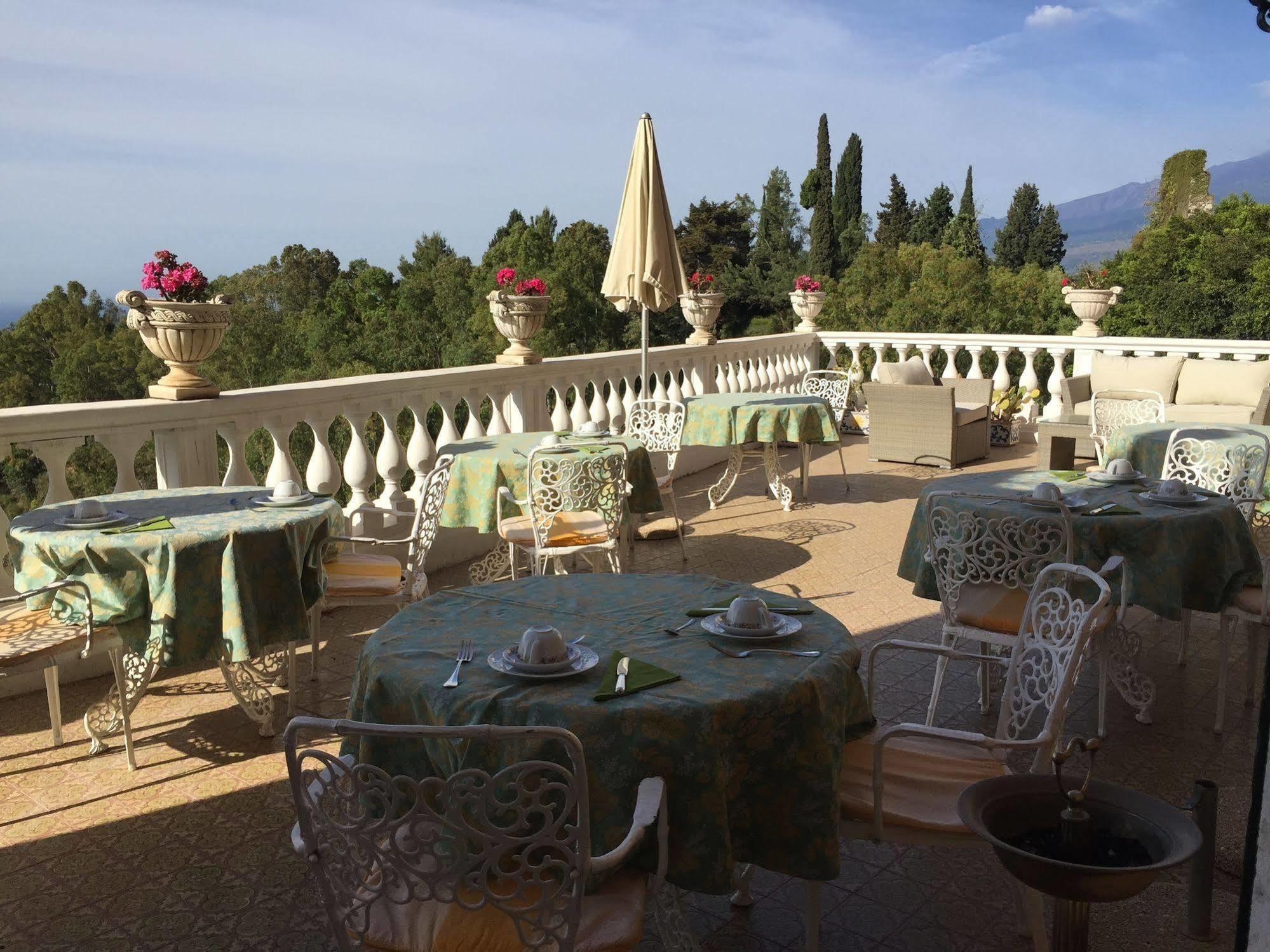 Hotel Villa Riis تاورمينا المظهر الخارجي الصورة
