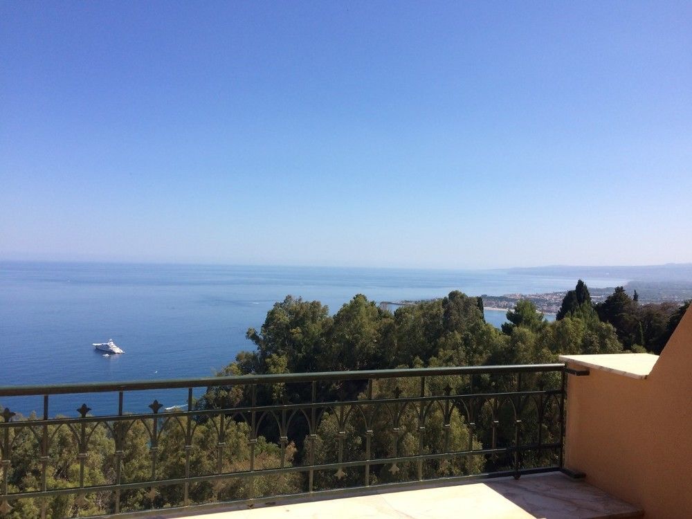 Hotel Villa Riis تاورمينا المظهر الخارجي الصورة